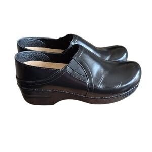 Dansko Women's Professional Slip-On Black Leather Clogs Size EU 40 Nursing Shoes
